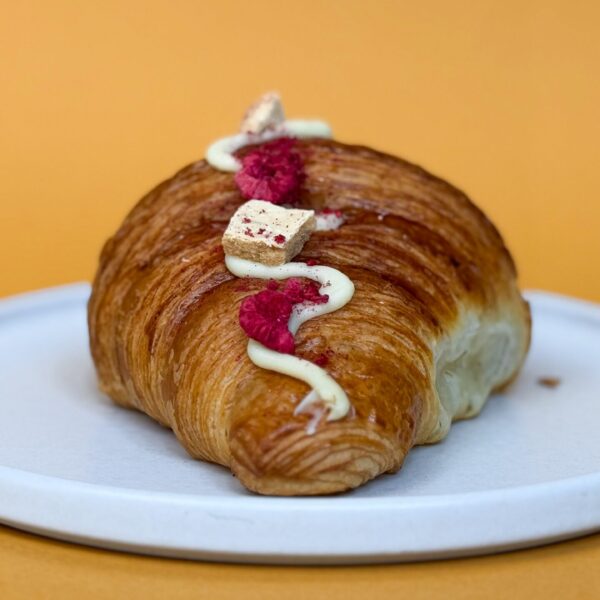 Cheesecake croissant